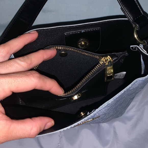 Crossbody bag - Picture 11 of 16